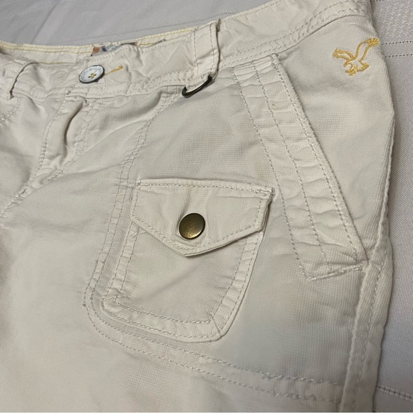 American Eagle Outfitters Womens Cream Shorts EUC size 8 - Picture 5 of 13